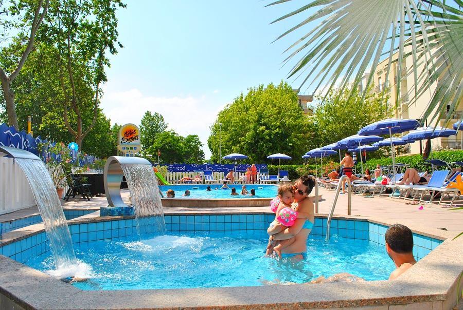 25-10303-Taliansko-Cattolica-Hotel-Senior