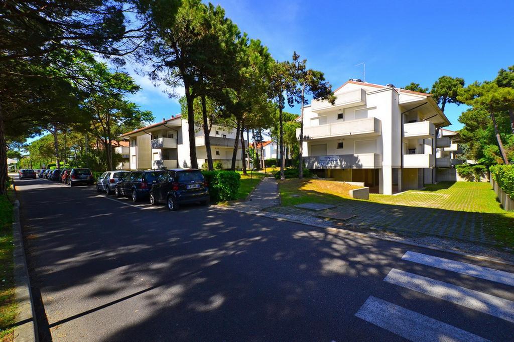 25-10015-Taliansko-Lignano-Villaggio-Parco-Hemingway-50619