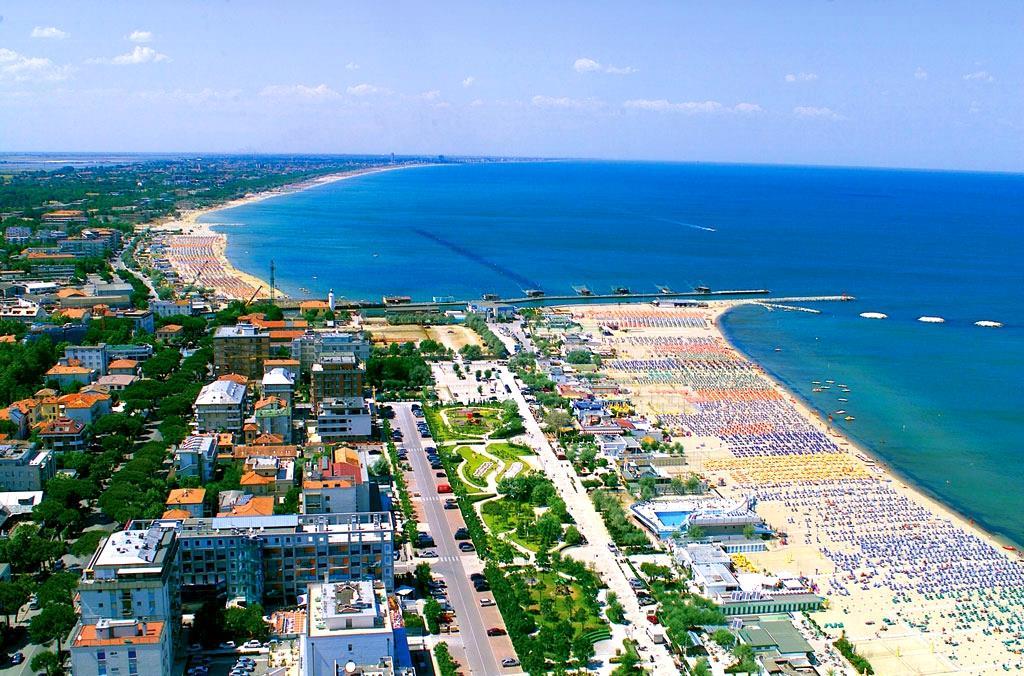 25-10293-Taliansko-Cervia-Hotel-Lungomare-75090