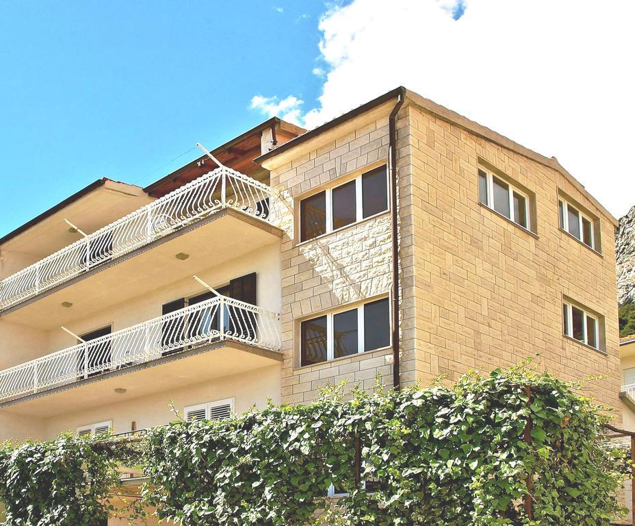 25-10584-Chorvátsko-Omiš-Nemira-Apartmánový-dům-Iko-75953