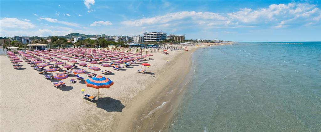 25-9740-Taliansko-Alba-Adriatica-Rezidencia-Leopardi-49484