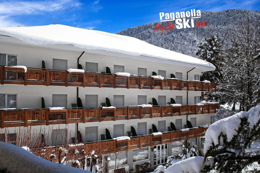 28-11092-Taliansko-Molveno-Hotel-Miralago-5denný-lyžiarsky-balíček-so-skipasom-a-dopravou-v-cene-85391