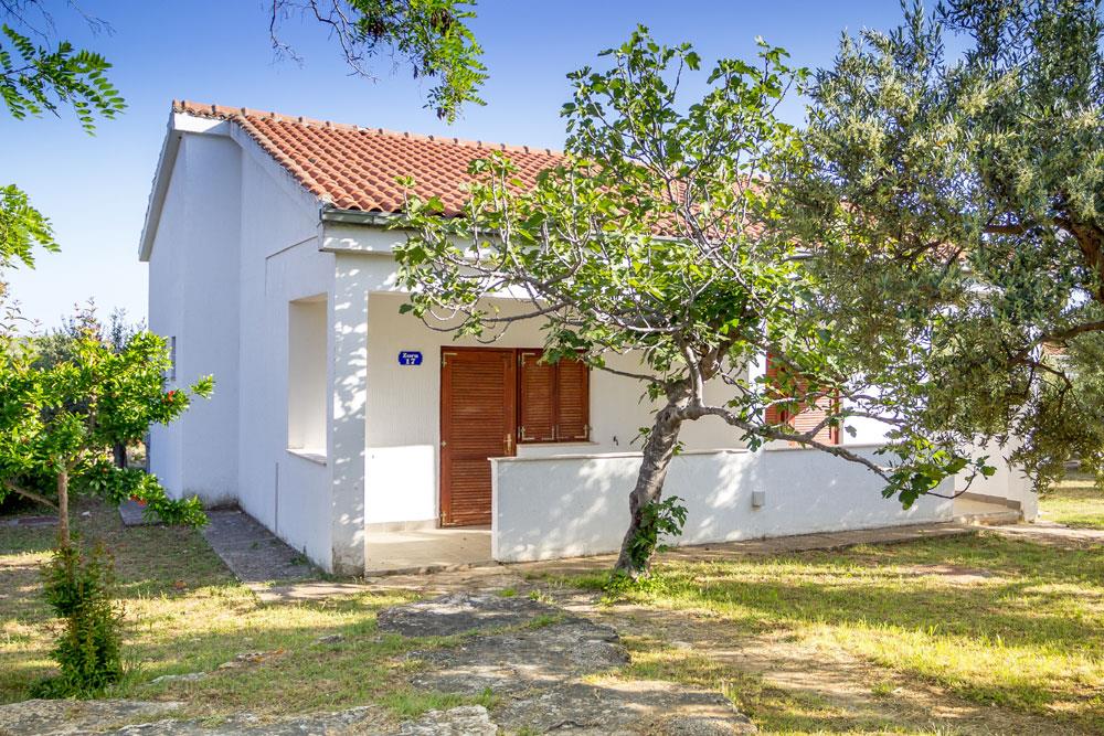 32-11379-Chorvátsko-Pirovac-Hotel-Miran-apartmány-51200