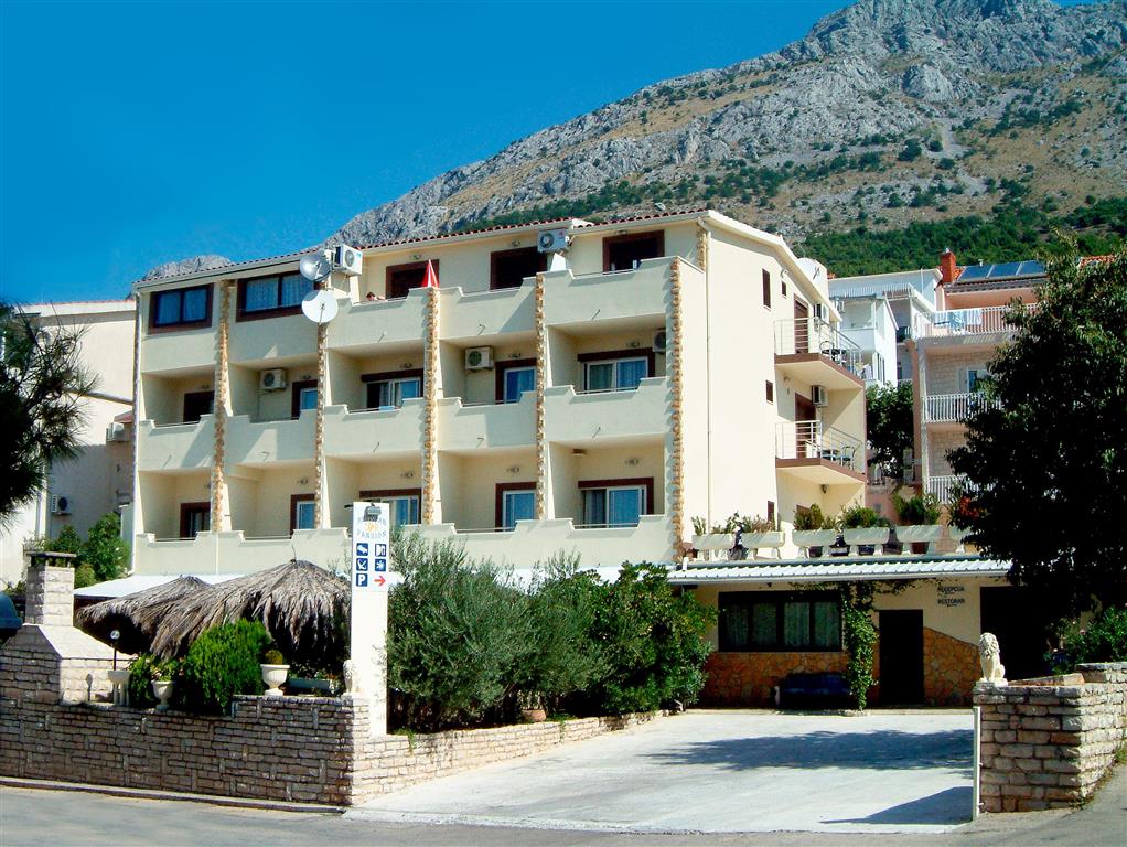 32-11425-Chorvátsko-Omiš-Nemira-Penzion-Star-2386