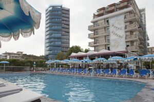 Hotel Elpiro S Polopenzí
