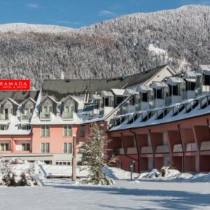Ramada Hotel & Suites****