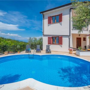 Apartmánový dům Lara***