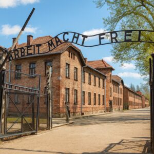 Exkurze do Osvětimi se vstupem v ceně